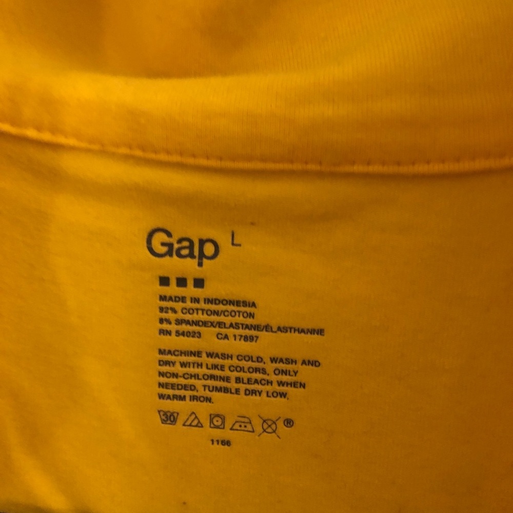 Gap Partial Zip - Picture 3 of 3